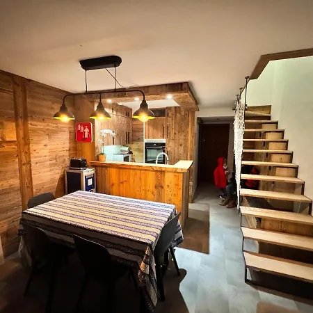 Le Nid Lumiere Apartment *